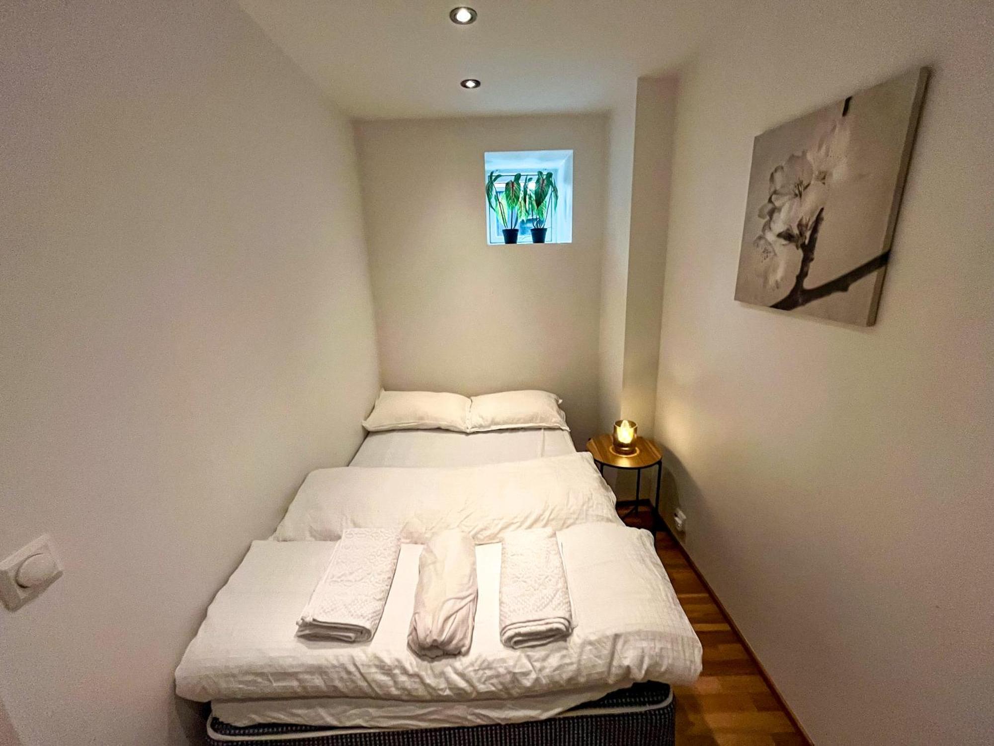 Two-Bedroom City Apartment With Fire Place, Free Parking And Fjordview Terrace - Calm And Central Ålesund Exterior photo
