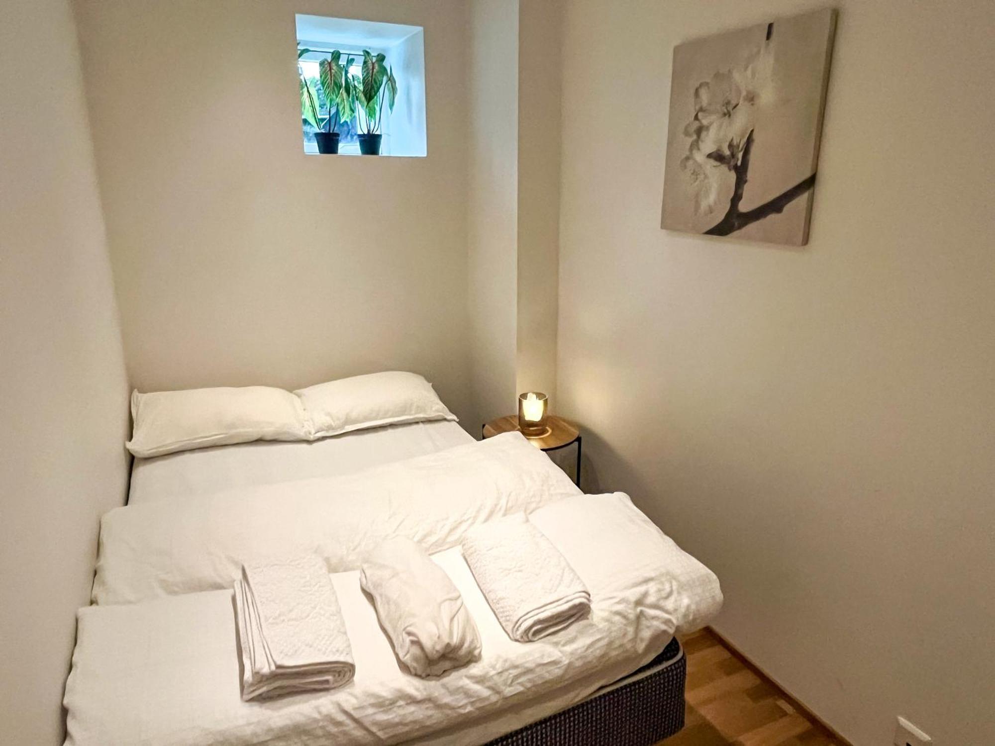 Two-Bedroom City Apartment With Fire Place, Free Parking And Fjordview Terrace - Calm And Central Ålesund Exterior photo
